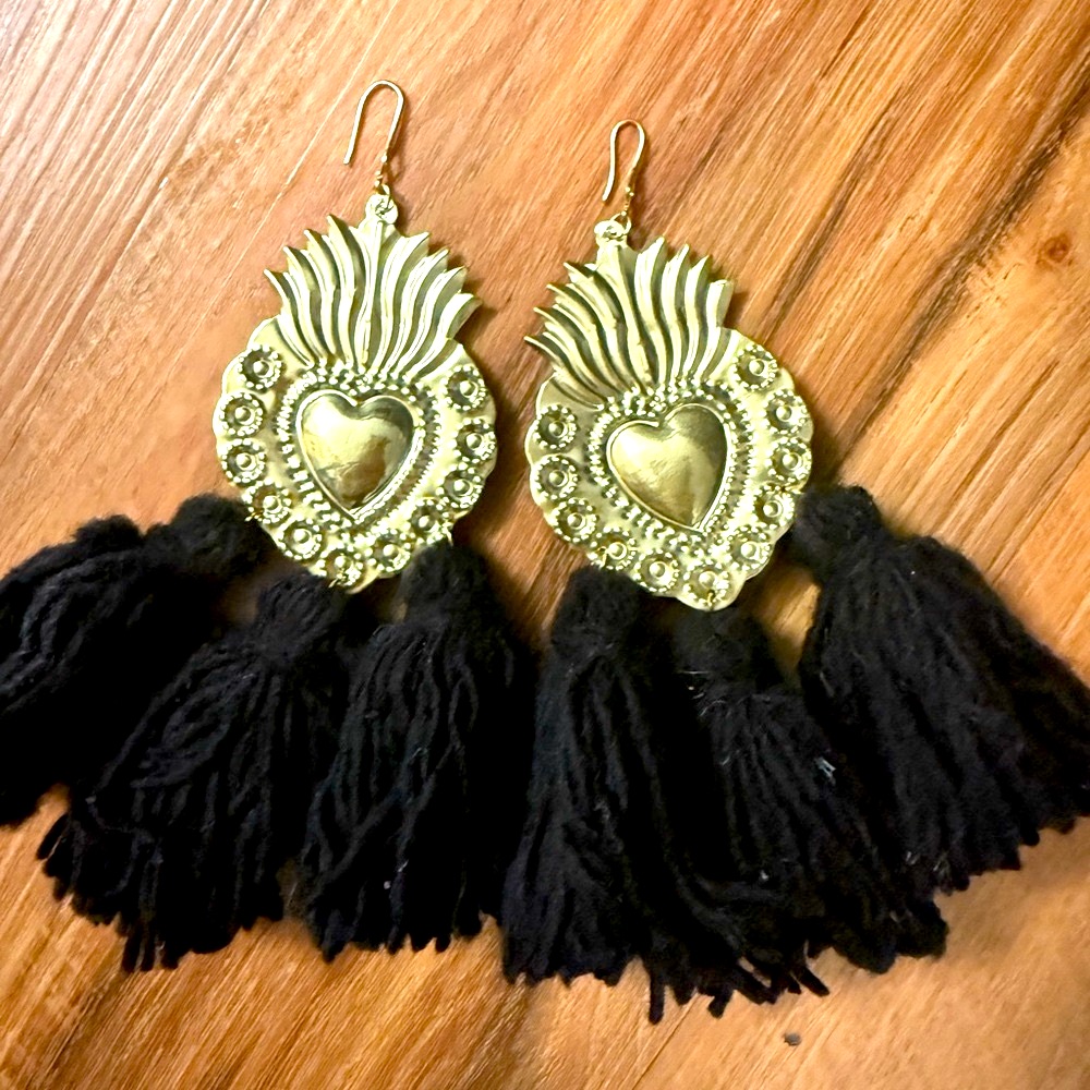 Gold And Black Heart Tassel Earrings With Wool At The Ends Nwot